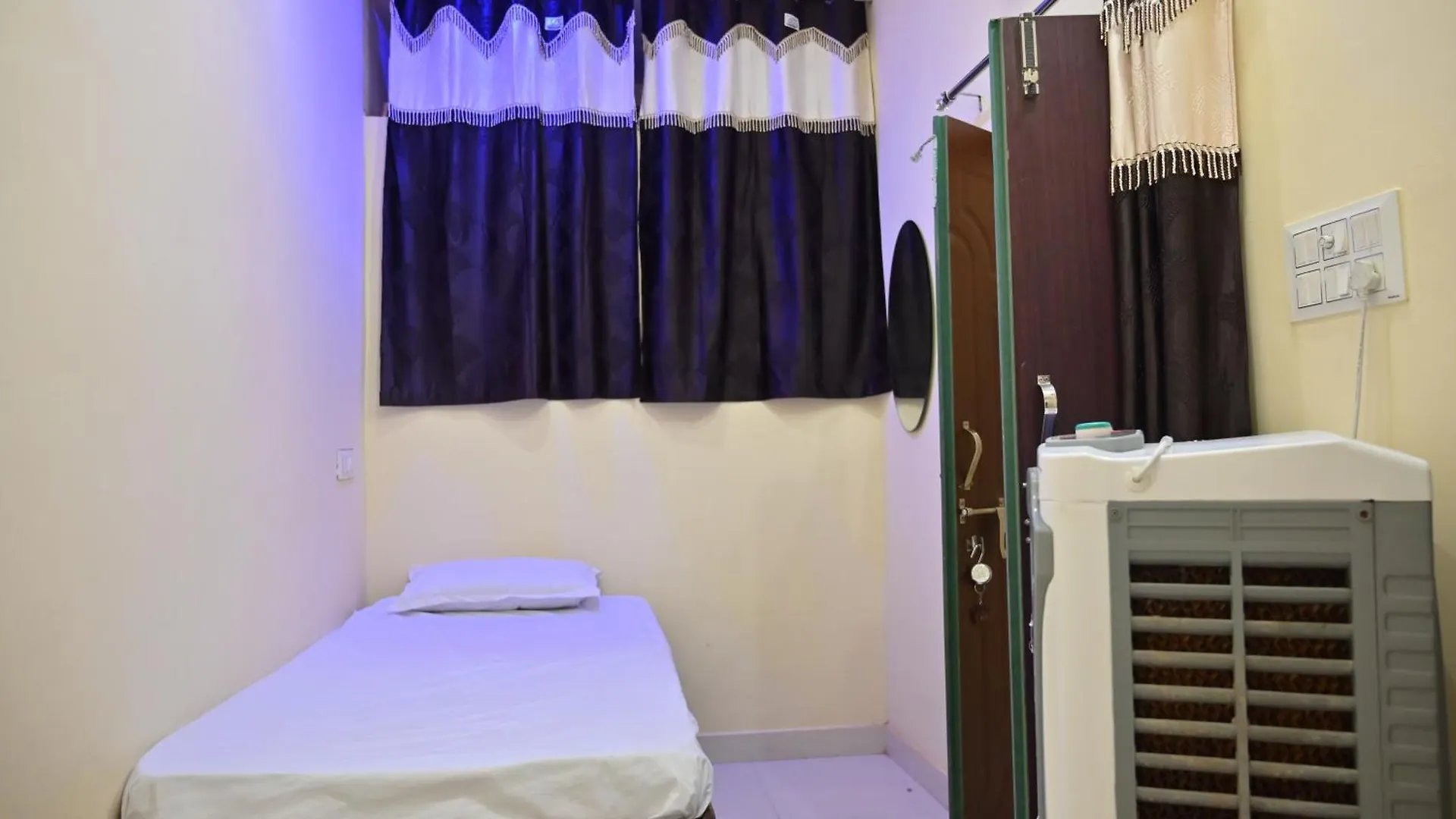 New Kashi Paying Guest House Waranasi Indie