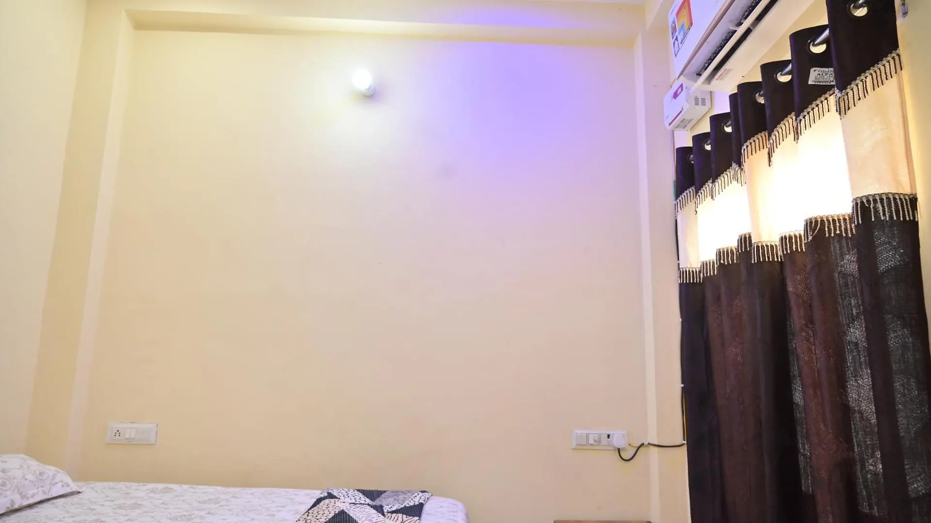 New Kashi Paying Guest House Waranasi