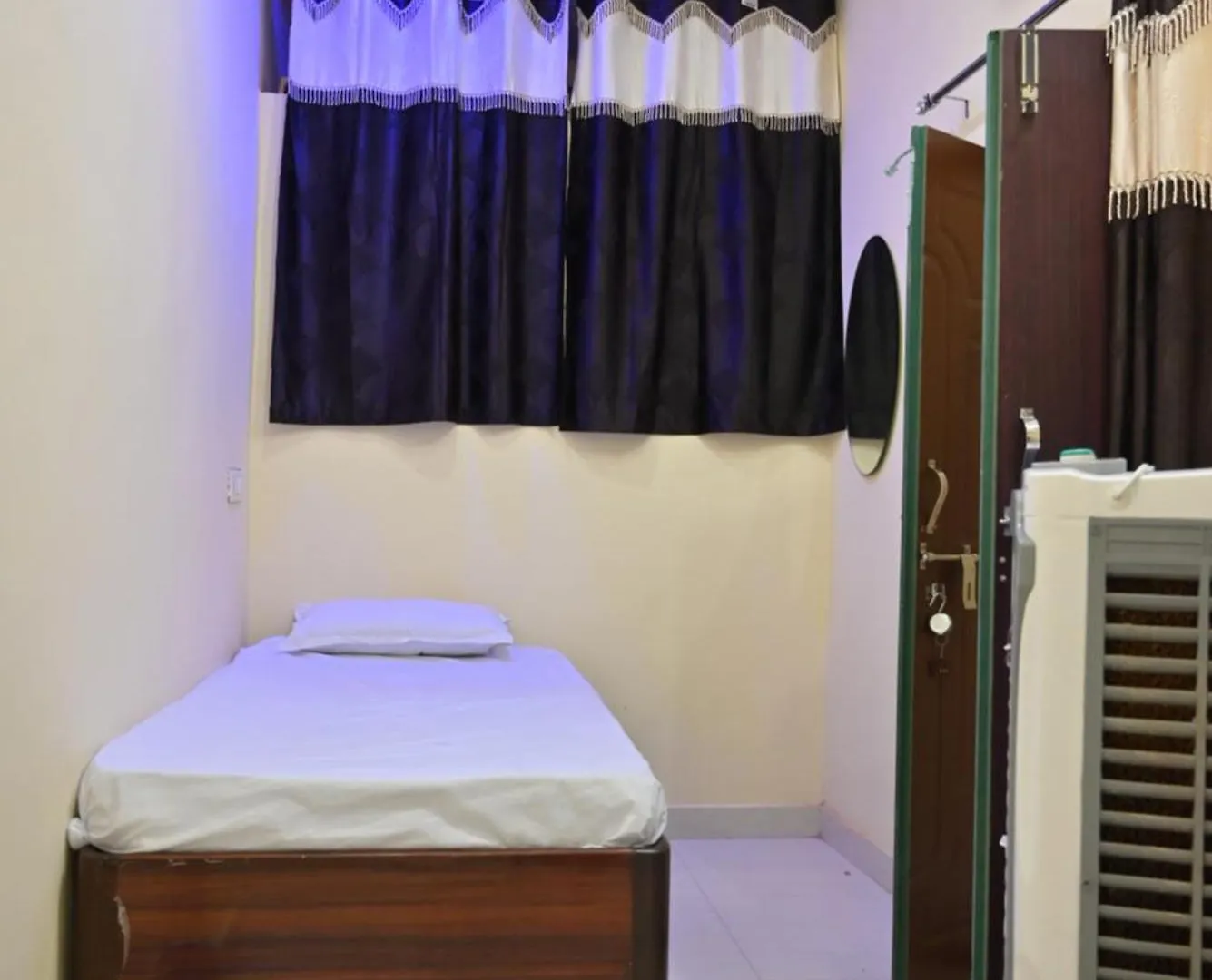 New Kashi Paying Guest House Varanasi